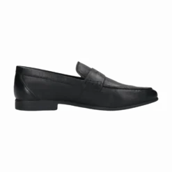 Leder Slip on Sand