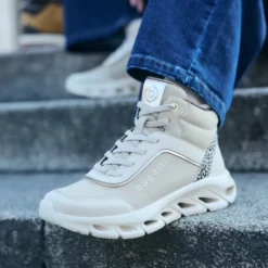 Schnürstiefel Sand