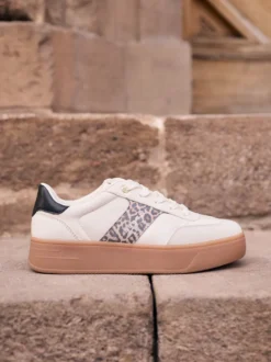 Sneaker beige