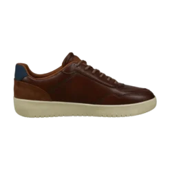 Sneaker braun