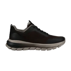 Sneaker braun
