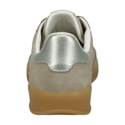 Sneaker Sand