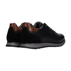 Sneaker schwarz