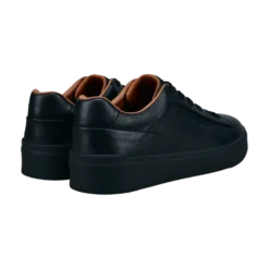 Sneaker schwarz