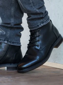 Stiefel schwarz